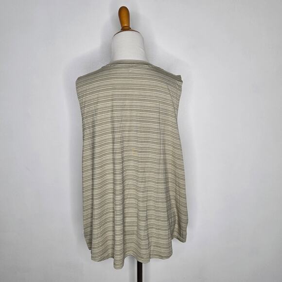 NEW Athleta Cloudlight Striped Muscle Tank Relaxed Olive Plus Size Women 2X - Picture 4 of 11